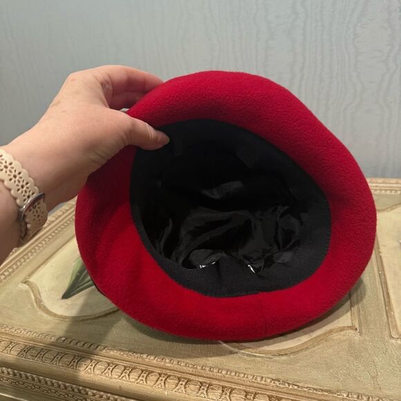 Peter James Wool Cashmere Blend Cloche Hat Black Red Trim - Picture 7 of 14